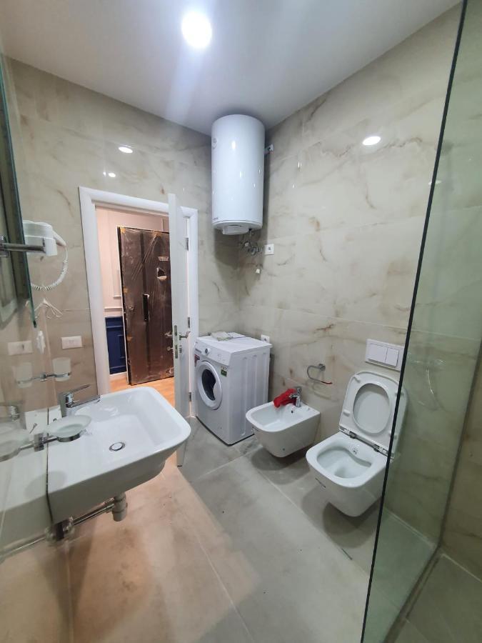 #New Luxury Apartment ティラナ エクステリア 写真