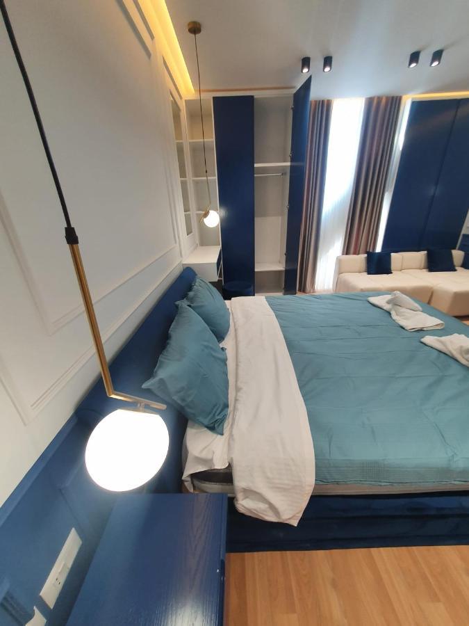 #New Luxury Apartment ティラナ エクステリア 写真