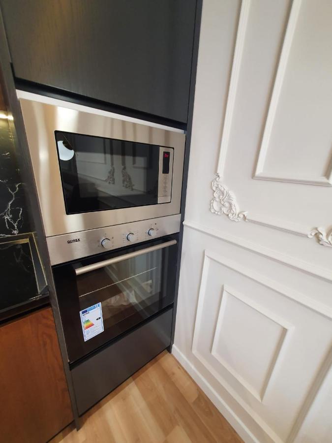 #New Luxury Apartment ティラナ エクステリア 写真