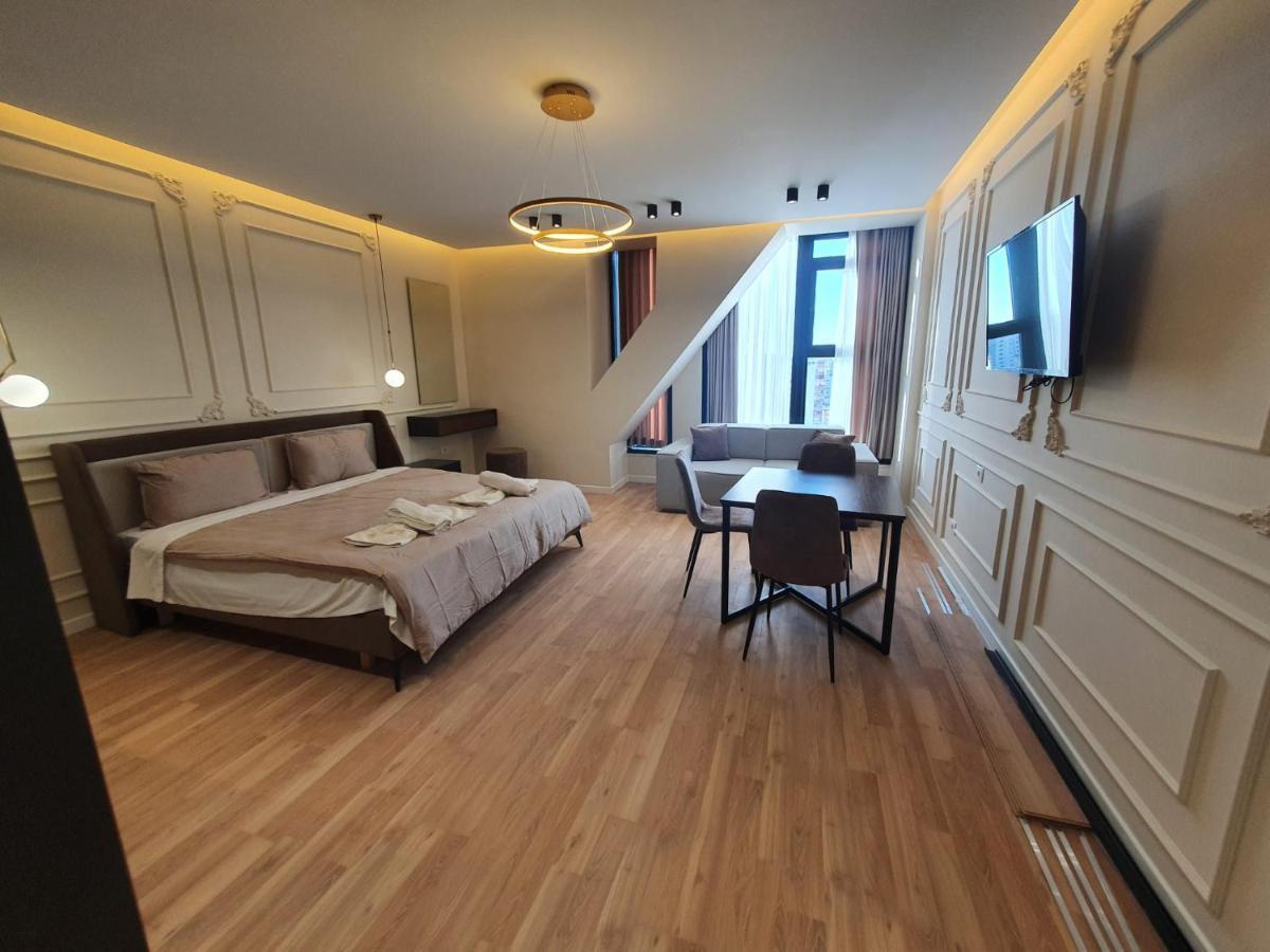 #New Luxury Apartment ティラナ エクステリア 写真