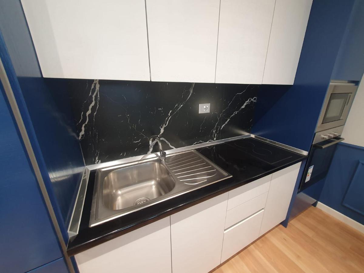 #New Luxury Apartment ティラナ エクステリア 写真