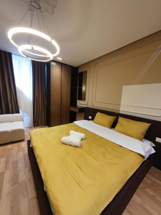#New Luxury Apartment ティラナ エクステリア 写真
